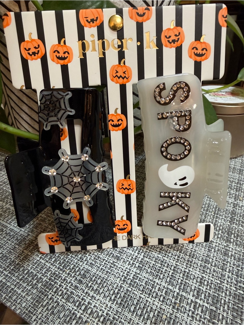 piper.k Halloween 🎃Hair Claw Set - Black🕸️🕷️ & Pearl White👻NWT